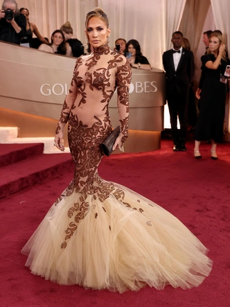 Модный провал: 10 худших образов церемонии «Золотой глобус — 2026»