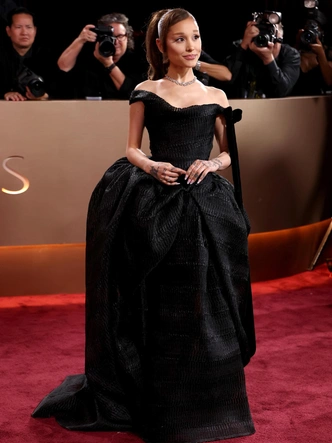 Модный провал: 10 худших образов церемонии «Золотой глобус — 2026»