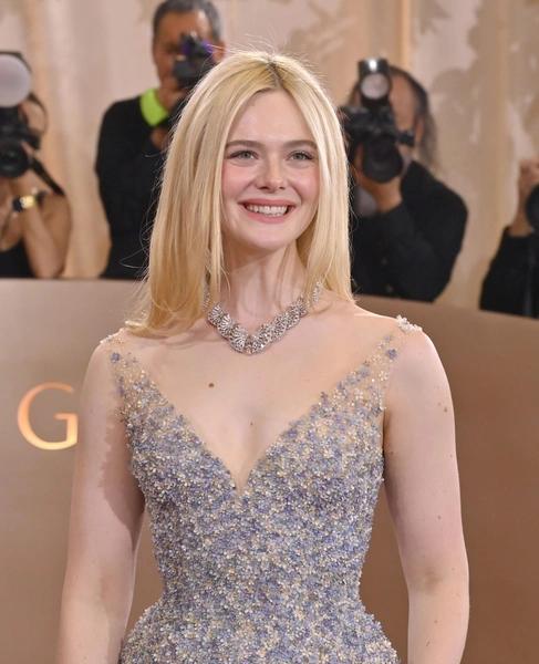 &laquo;Обнаженные&raquo; губы, коричневый смоки и еще 5 бьюти-трендов &laquo;Золотого глобуса&raquo;