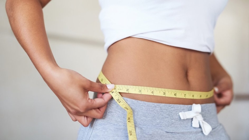 Опасная красота: бьюти-практики прошлого, которые калечили женщин