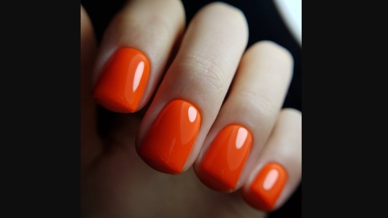 Оранжевый маникюр 2026: 11 модных идей дизайна с фото коротких и длинных ногтей квадратной или миндальной формы