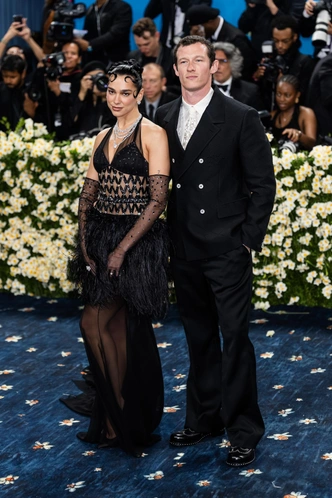 Парные луки знаменитостей: примеры дабл-дрессинга в 2026 году