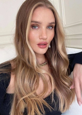 Posh Moms: модное окрашивание Виктории Бекхэм, которое сегодня носят все