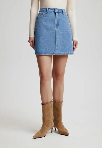 Тренды денима 2026: возвращение прямых джинсов и новые веяния в моде