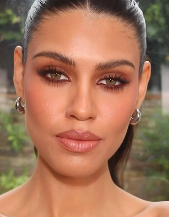 Вместо черной: какого цвета купить подводку для выразительного взгляда