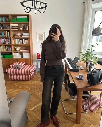 10 лучших свитеров на весну 2026 года от российских брендов