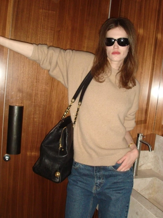 10 лучших свитеров на весну 2026 года от российских брендов