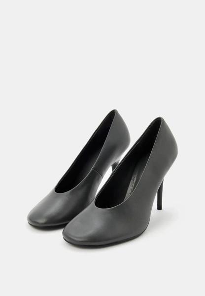 10 самых модных пар обуви на весну-лето 2026 года