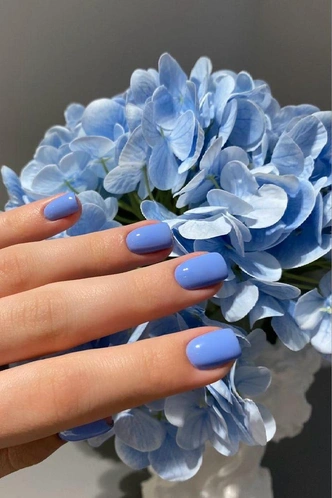 Денежный маникюр на апрель 2026: пять весенних оттенков, работающих как магнит для привлечения богатства