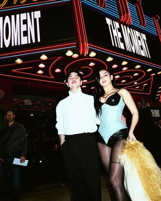 Эволюция стиля Чарли XCX: от Tumblr-гранжа до кинодивы