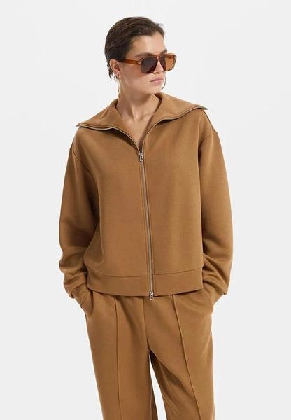 Фэшн-обсессия весны&nbsp;&mdash; олимпийка Uniqlo