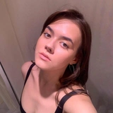 Миллениалы мечтают о Birkin и Chanel 2.55, а какие сумки добавляют в вишлисты зумеры?