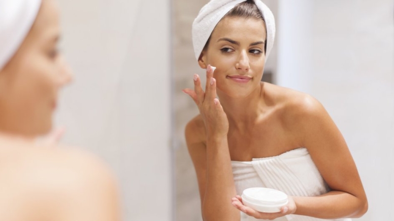 Мнение дерматолога: не экономьте на этом в косметике