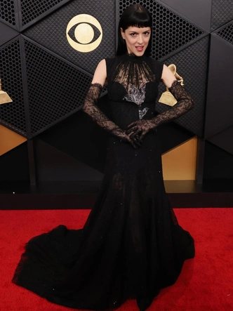 Неподвижное платье Хайди Клум и окончательно голая Чаппелл Роан: худшие образы «Грэмми — 2026»