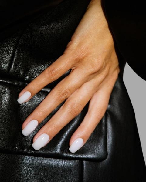 Секрет идеальных ногтей без лишних усилий&nbsp;&mdash; что такое комбинированный маникюр