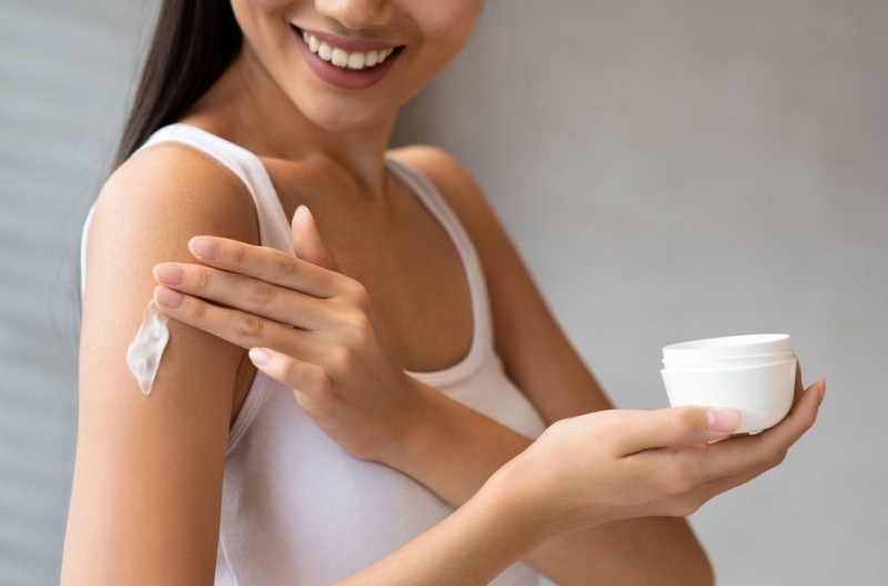 В чем разница между баттером, лосьоном и кремом для тела: что такое баттер, когда можно использовать крем для тела, рекомендации доктора