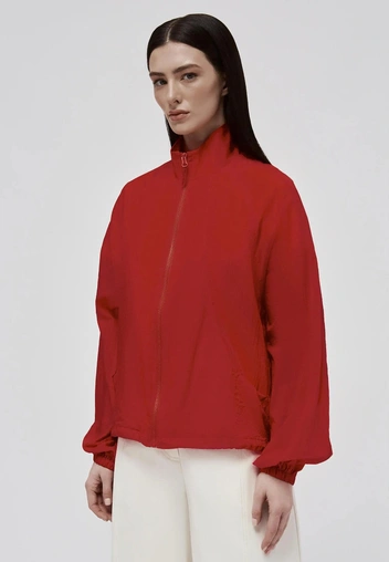 10 лучших ветровок на весну 2026 от российских брендов