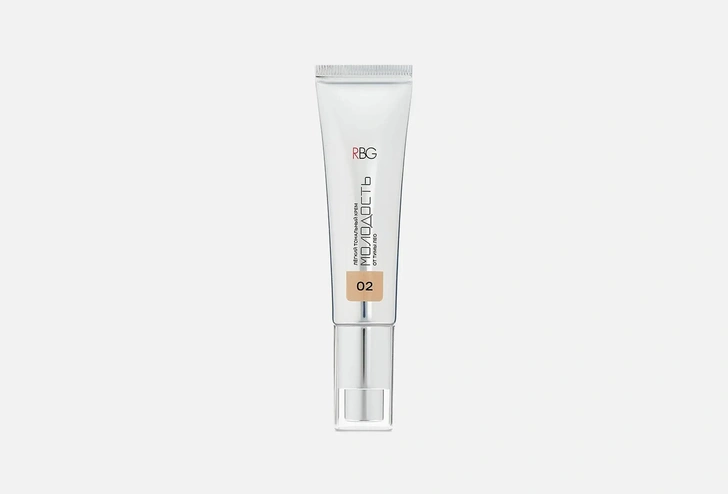 10 тональных основ с эффектом фарфорового лица