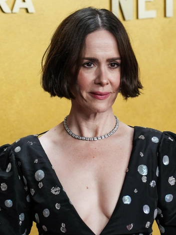 15 лучших образов звезд на Actor Awards — от винтажного Yves Saint Laurent до свежего Gucci