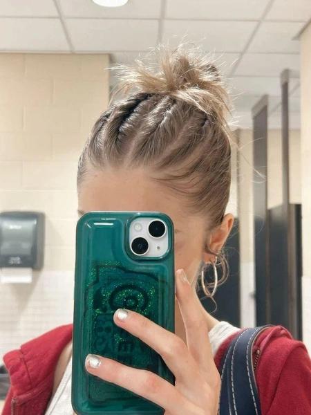 5 модных причесок на случай, когда лень мыть волосы