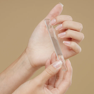 Акварельный маникюр: 12 идей дизайна, который вам точно понравится