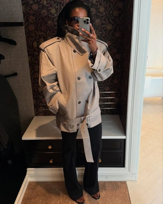 Единственный тренд, который мы забираем в новый сезон&nbsp;&mdash; воротник-стойка: 12 лучших моделей