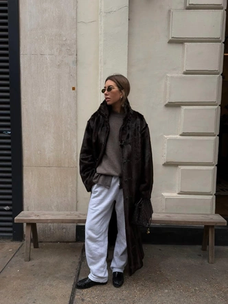 Холодная роскошь по-британски и новый сливочный: самые модные оттенки сезона с подиумов Лондона