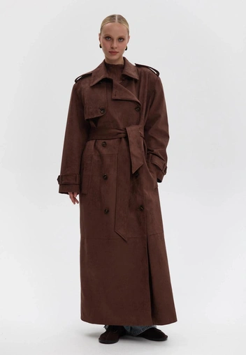 Какой плащ купить весной 2026&nbsp;&mdash; 10 классных вариантов от российских дизайнеров