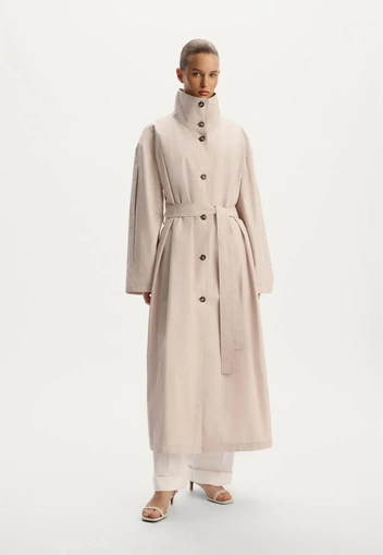 Какой плащ купить весной 2026&nbsp;&mdash; 10 классных вариантов от российских дизайнеров