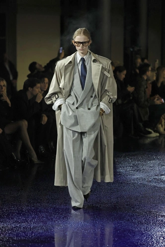 Какой плащ купить весной 2026&nbsp;&mdash; 10 классных вариантов от российских дизайнеров