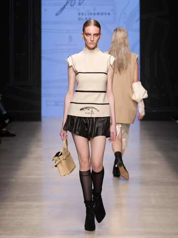 Многослойность и акцент на плечи: 10 трендов с Московской недели моды