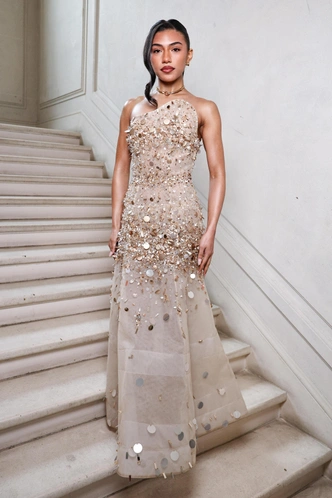 Модные платья на выпускной 2026: бохо-шик, античная классика и театральная роскошь