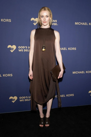 Модные платья на выпускной 2026: бохо-шик, античная классика и театральная роскошь