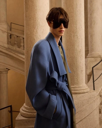 Новая коллекция Микеле для Valentino: имперская строгость с излишеством 80-х