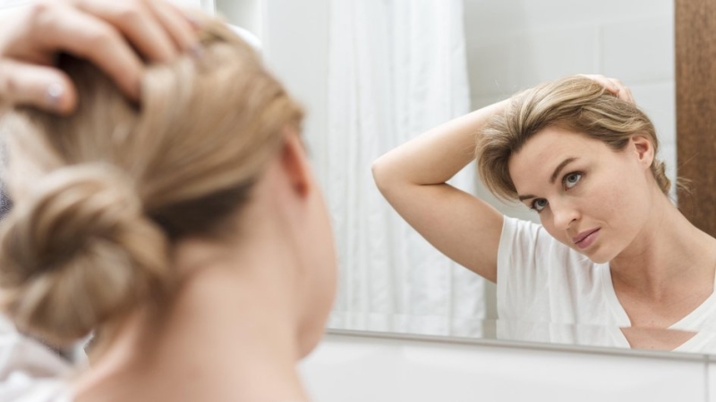 Почему начали выпадать волосы &mdash; и как это быстро остановить