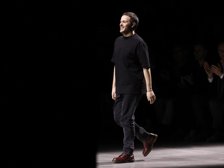 Сабато де Сарно озвучил главный вопрос: кто сегодня может позволить себе моду по таким ценам?