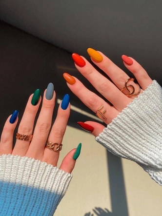 Skittles nails&nbsp;&mdash; маникюр, который повысит уровень эндорфинов