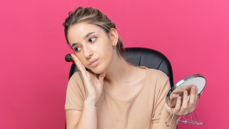 &laquo;Сползающее лицо&raquo;: как дисплазия соединительной ткани влияет на кожу и старение