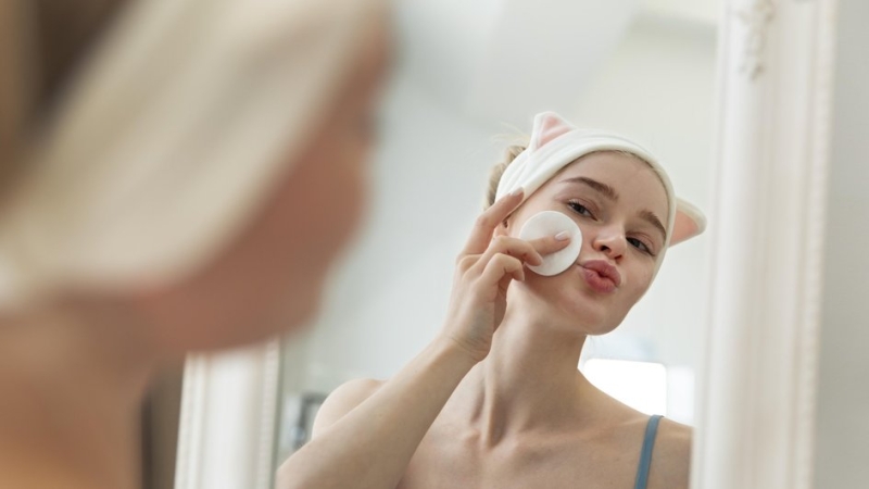 Сухость или обезвоженность: как понять, чего на самом деле не хватает коже