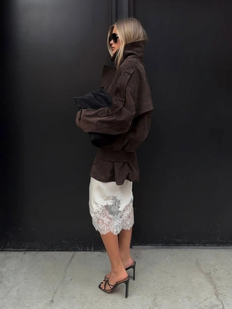 Тихая роскошь: почему мы отказываемся от показной моды на самом деле