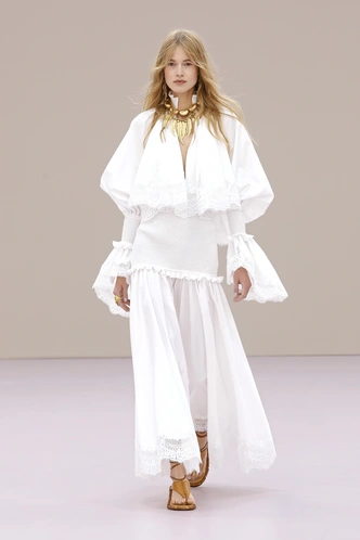 Весна&nbsp;&mdash; время для самых нежных оттенков: выбирайте эти 7 подиумных цветов