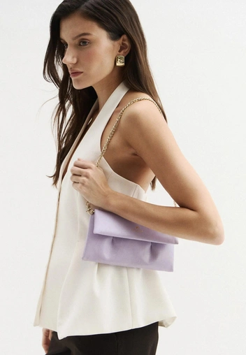 Весна&nbsp;&mdash; время для самых нежных оттенков: выбирайте эти 7 подиумных цветов