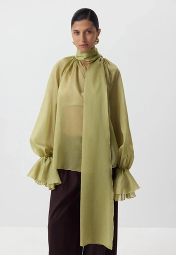 Весна&nbsp;&mdash; время для самых нежных оттенков: выбирайте эти 7 подиумных цветов