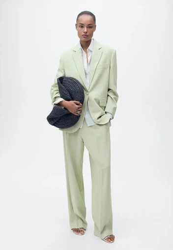 Весна&nbsp;&mdash; время для самых нежных оттенков: выбирайте эти 7 подиумных цветов