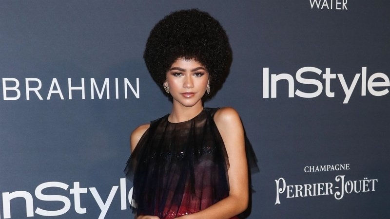 12 самых высоких причесок звезд в современной истории