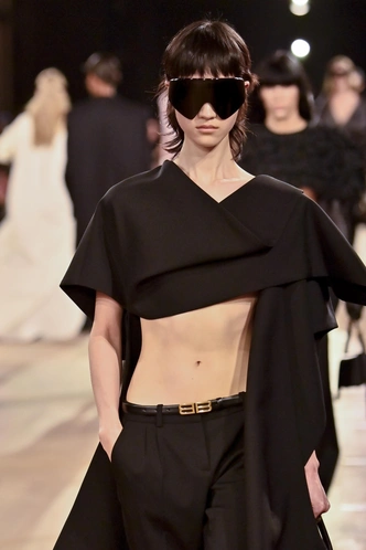 Большие солнцезащитные очки&nbsp;&mdash; тренд сезона: 10 лучших моделей