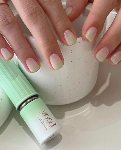 Candyfloss nails — самый нежный маникюр весны-2026