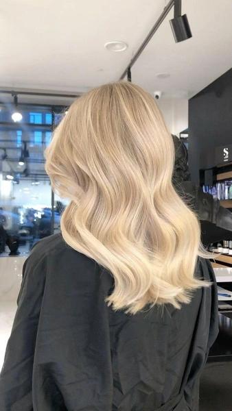 Champagne blonde&nbsp;&mdash; самое изысканное окрашивание апреля