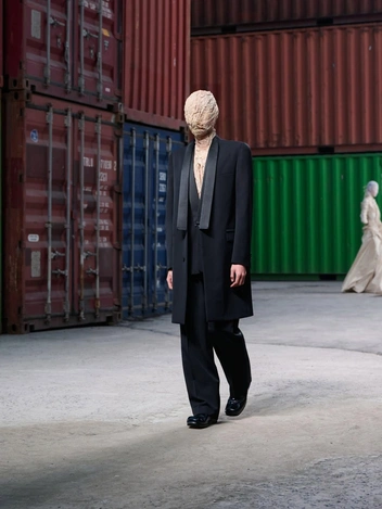 Что показ Гленна Мартенса в Шанхае говорит о будущем Maison Margiela?