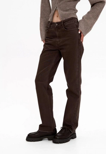 Цветные джинсы — главный апдейт гардероба этой весны